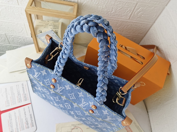 ルイヴィトンバッグ側面デザイン